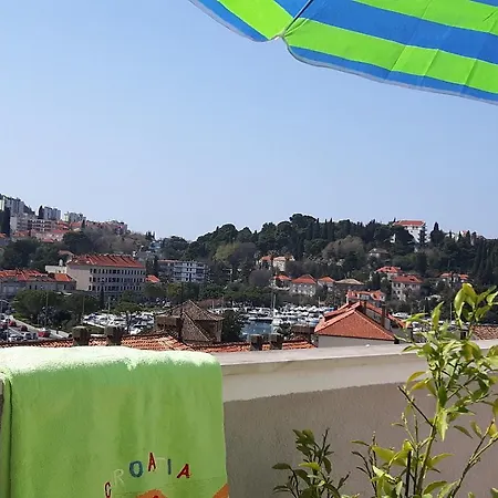 Modern Apartment In Dubrovnik Croatia With Private Balcony شقة